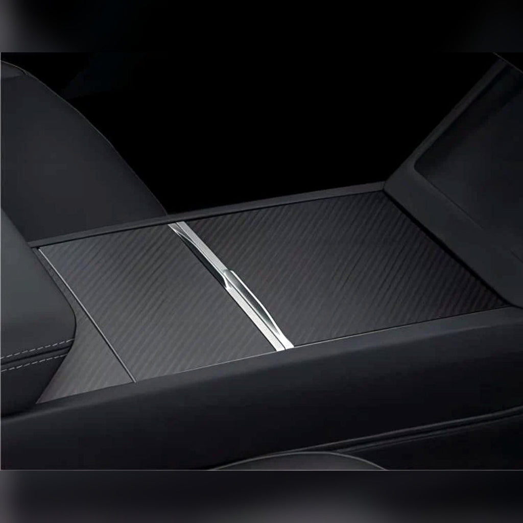 Carbon Folie auf der Mittelkonsole im Tesla Model 3 Highland / Model Y Juniper