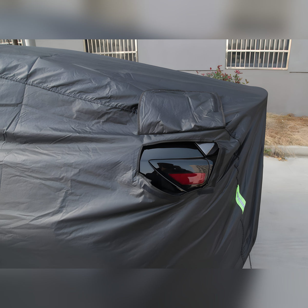 Outdoor Schutzabdeckung für Tesla Model 3/Y, Öffnung hinten links am Ladeanschluss