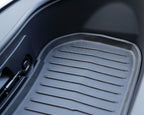 Frunk Allwettermatte für Tesla Model 3 Highland, im vorderen Kofferraum eingelegt